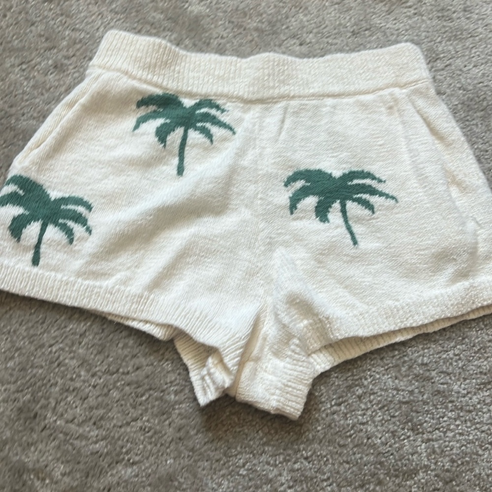SHOW ME YOUR MUMU palm tree shorts size small